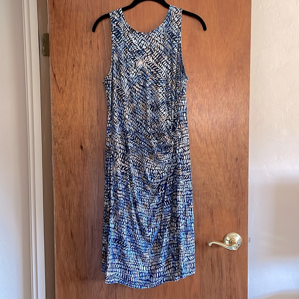 Blue and White Patterned Sleeveless Dress